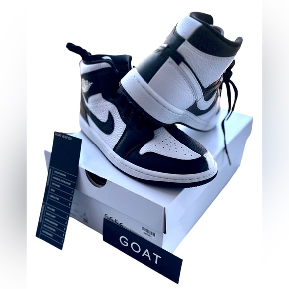 NWB - Women’s Air Jordan 1 Mid SE ‘Homage’ - Size 9.5